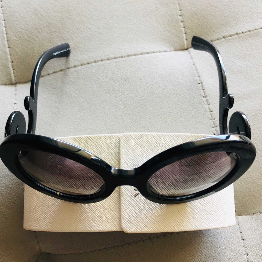 Authentic Prada sunglasses - Picture 2 of 6